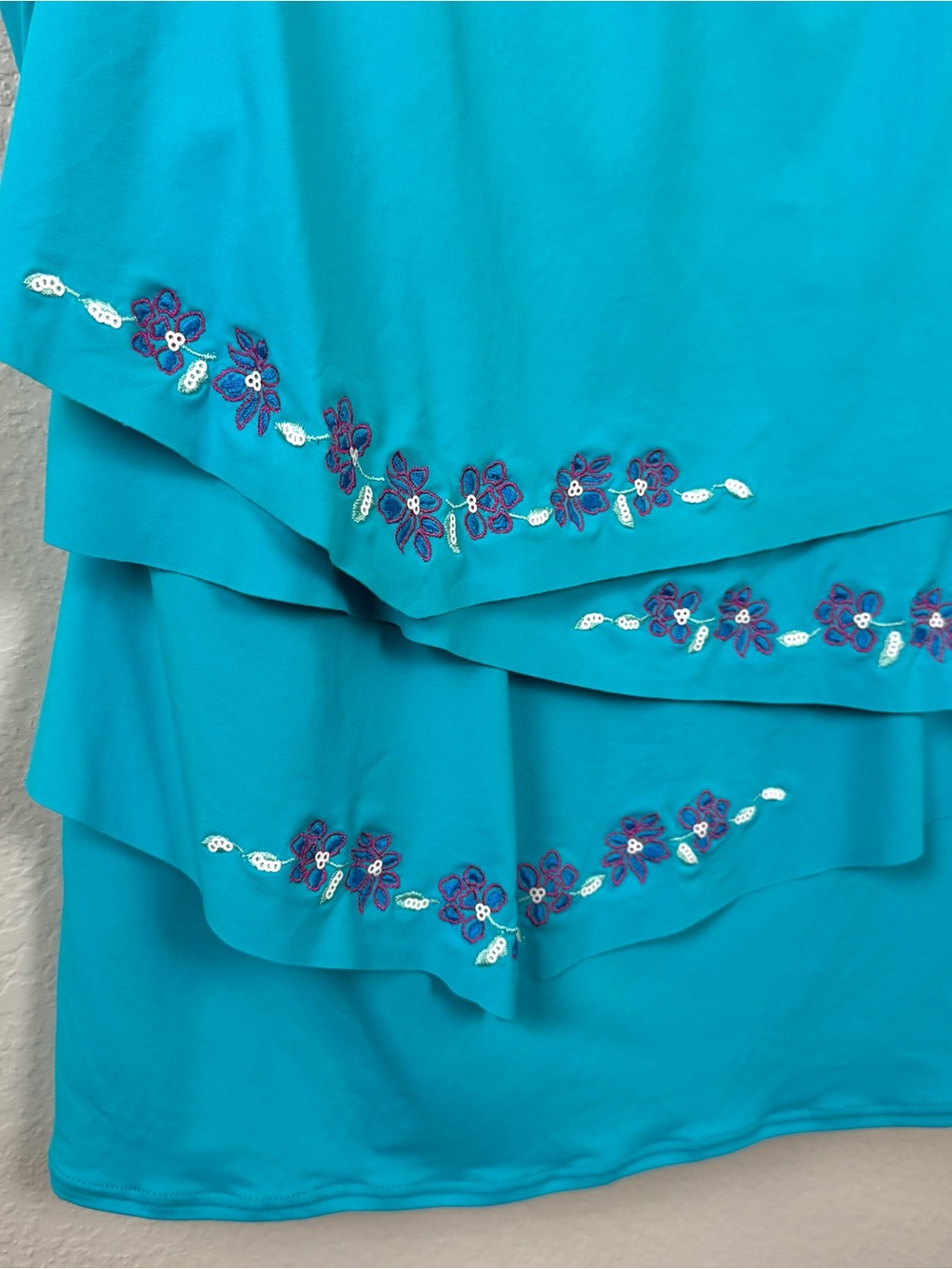 Coco Reef Sz 38DD tiered tankini top Swimsuit Blue floral embroidery - *DEFECT* - Picture 2 of 10
